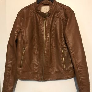 Faux leather bomber jacket ✨